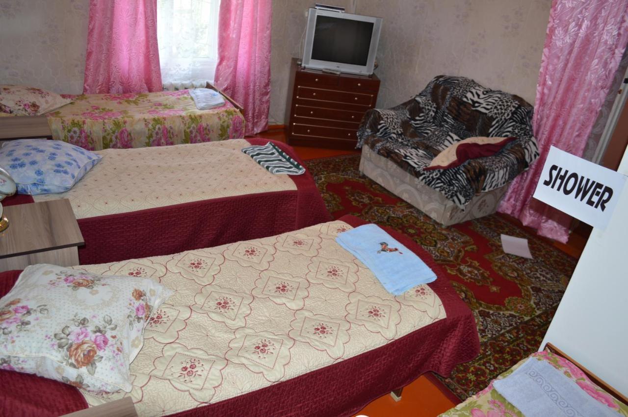 Guest House On Derbisheva Karakol Exteriér fotografie